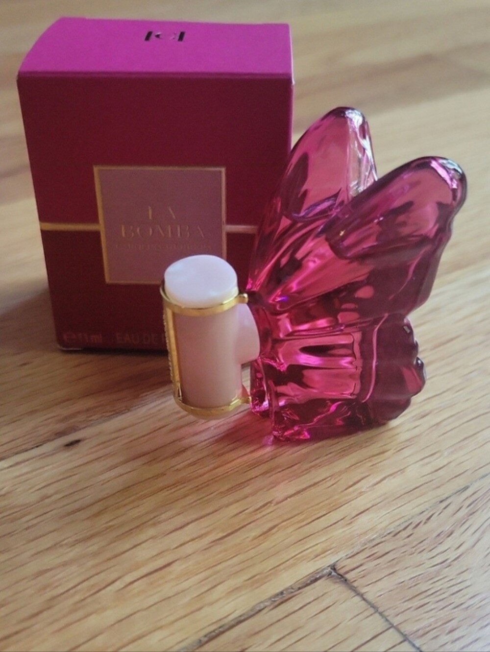 Carolina Herrea butterfly Mini  Bottle in Vibrant Pink with Gold Accents